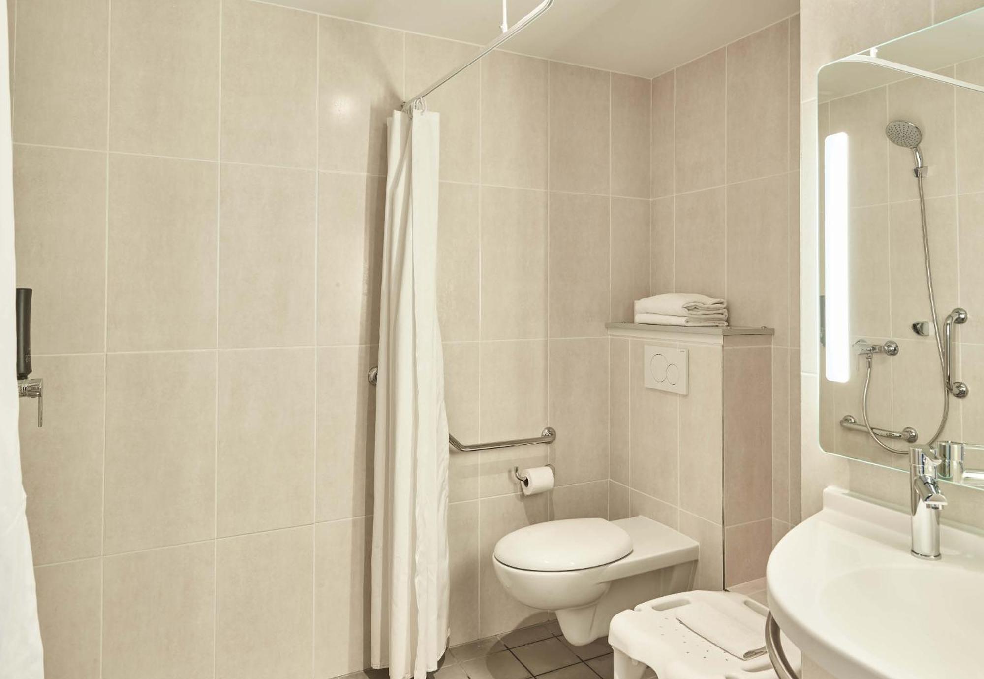 B&B Hotel Massy Gare Tgv Eksteriør bilde